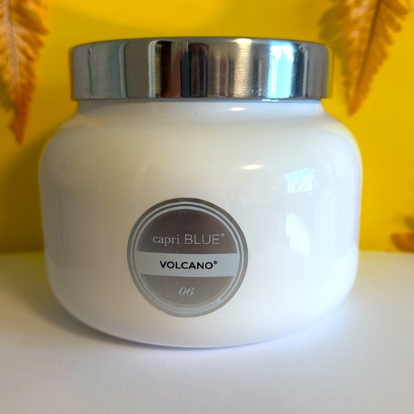 Capri Blue Volcano Scented Candles - Luxury Three Wick3 (28 oz) - Picture 2 of 8